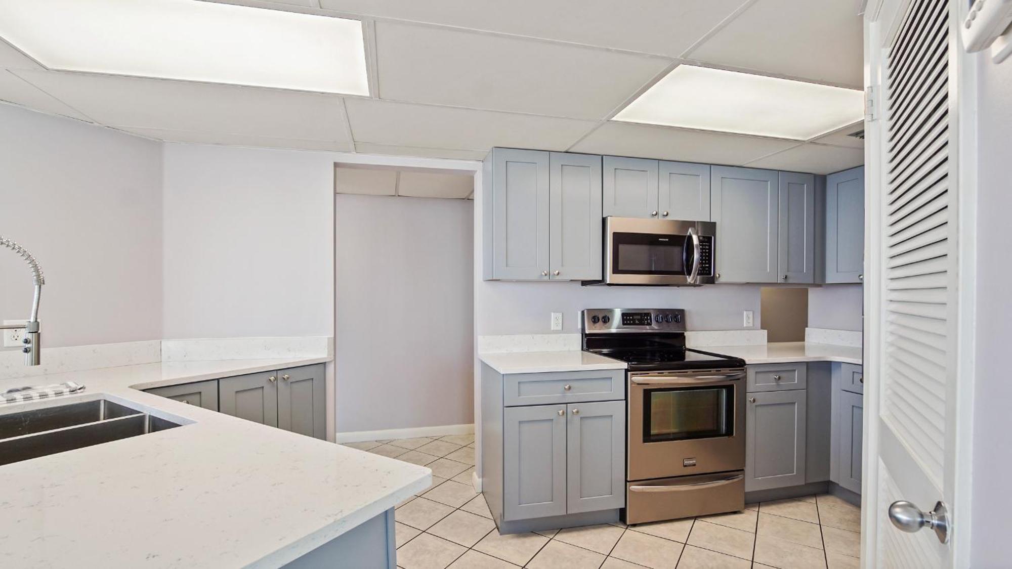 Aquavista Beach Resort By Sand Seeker Vacations Panama City Beach Room photo